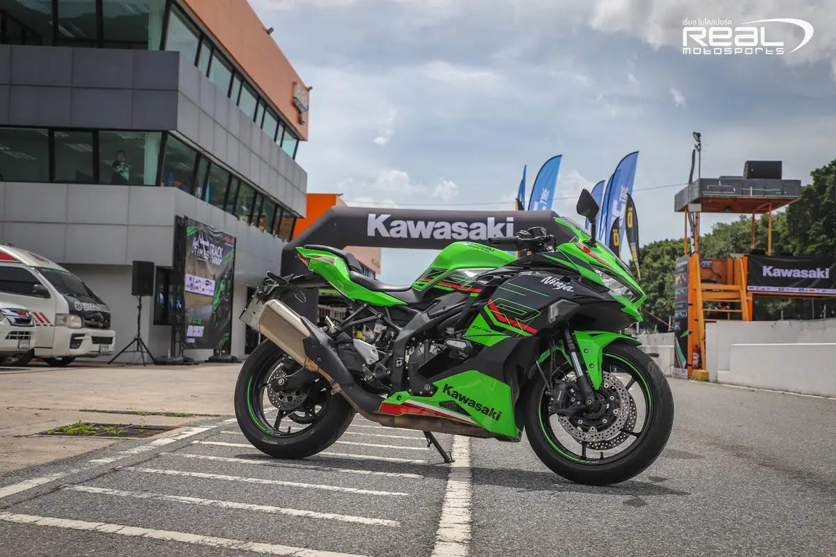 Kawasaki Ninja ZX-4R ตัวจริง