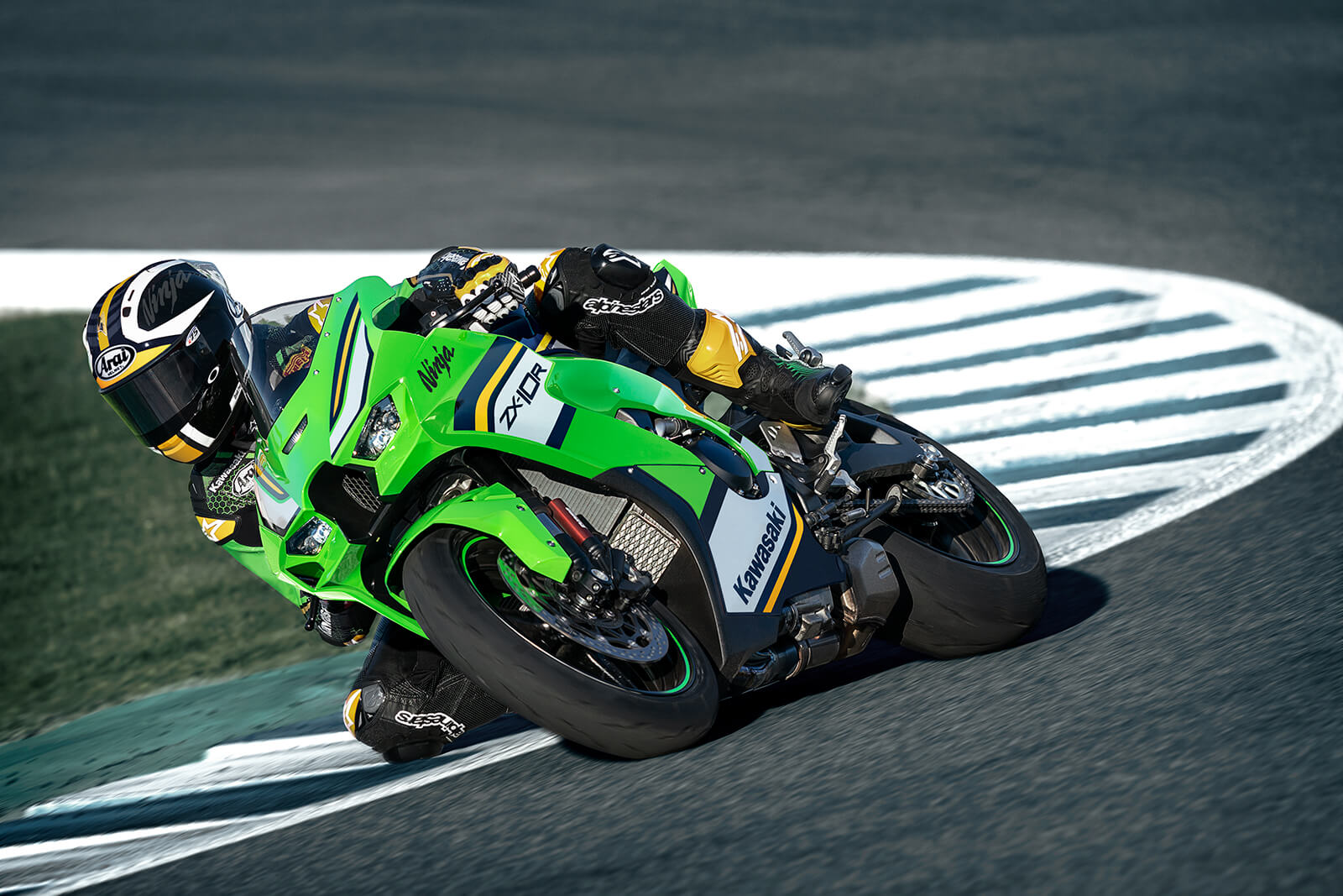 zx-10r 2025 action