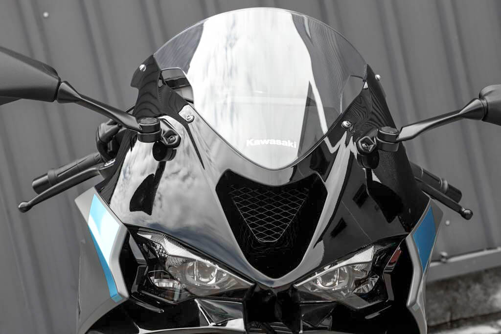 ด้านหน้าของ ZX-6R