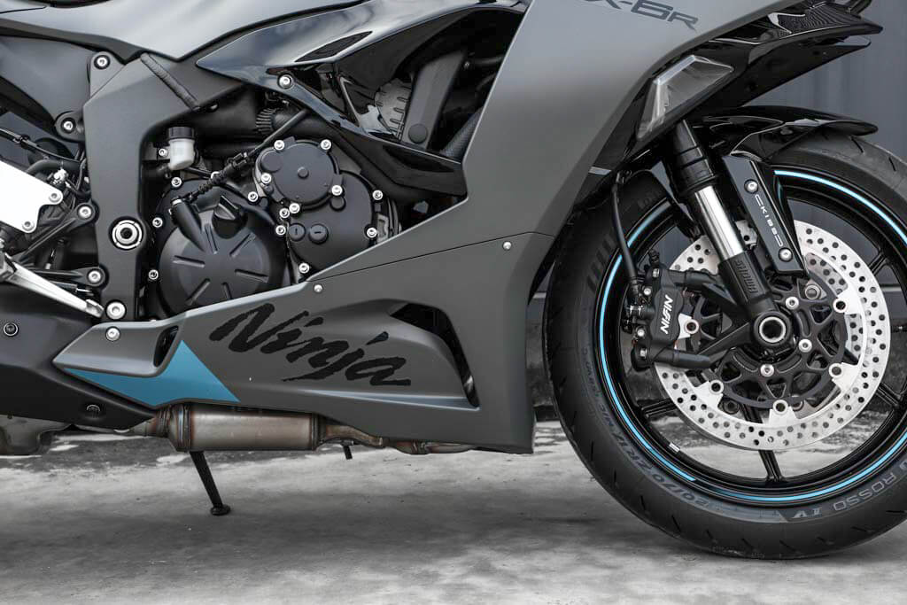 เครื่องยนต์ ZX-6R